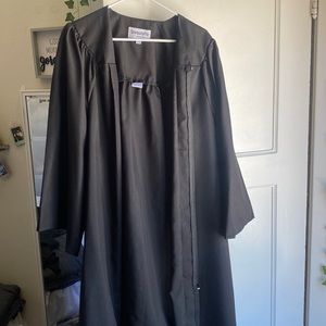 Graduation gown 5’2”-5’5”